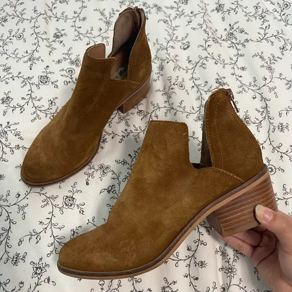 Steve Madden Lancaster Slip on Brown weastern Leather upper heeled ankle boots - Picture 1 of 7